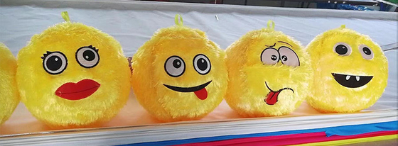 6&quot; opblaasbare gezichtsballen met een diameter van 20' Fluffy Emoj Balls voor kinderen