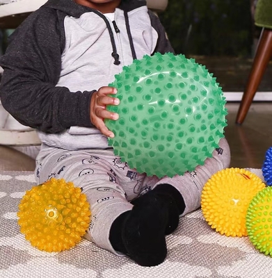 Unisex grote waarde Spike Plastic Ball Customized LOGO opblaasbare sensorische bal voor baby's