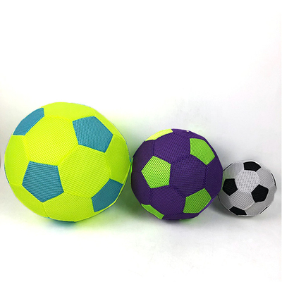 Polyester PVC gigantische opblaasbare voetbalbal voor schoppen jongleren gooien en vangen