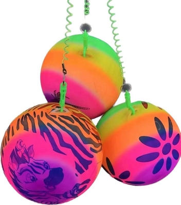 PVC-opblaasbare regenboogbal met een springpatroon 60g 70g 80g 90g 100g