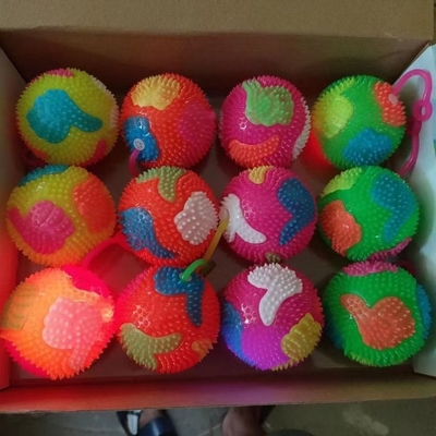Meerdere kleuren FLASHING Volleyball-SPIKY YOYO BALL en betaalbaar