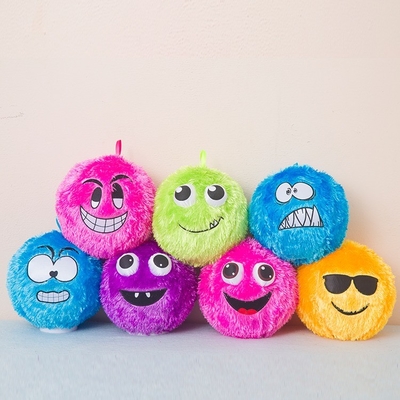 Zachte, harige, pluisige, springende speelgoedballen, handballen, vangballen, bestseller van het speelgoedbedrijf.