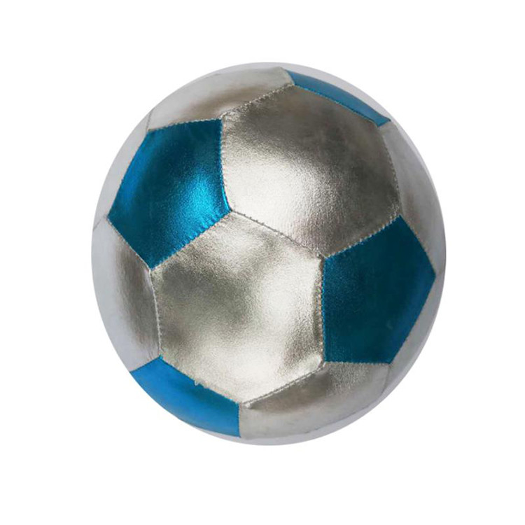 100g-600g OEM ODM Geaccepteerde opblaasbare strandballen met kleurrijk metaaldoekoppervlak
