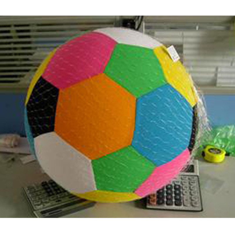 Opblaasbaar ontwerp 40cm Sport voetbal speelgoed voor kinderen Stof strandballen OEM ODM aanvaard